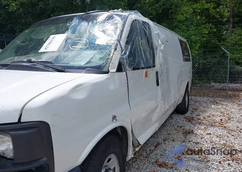 2015 Chevrolet Express 2500 Work Van z USA, uszkodzony, nr VIN 1GCWGGCFXF1121507